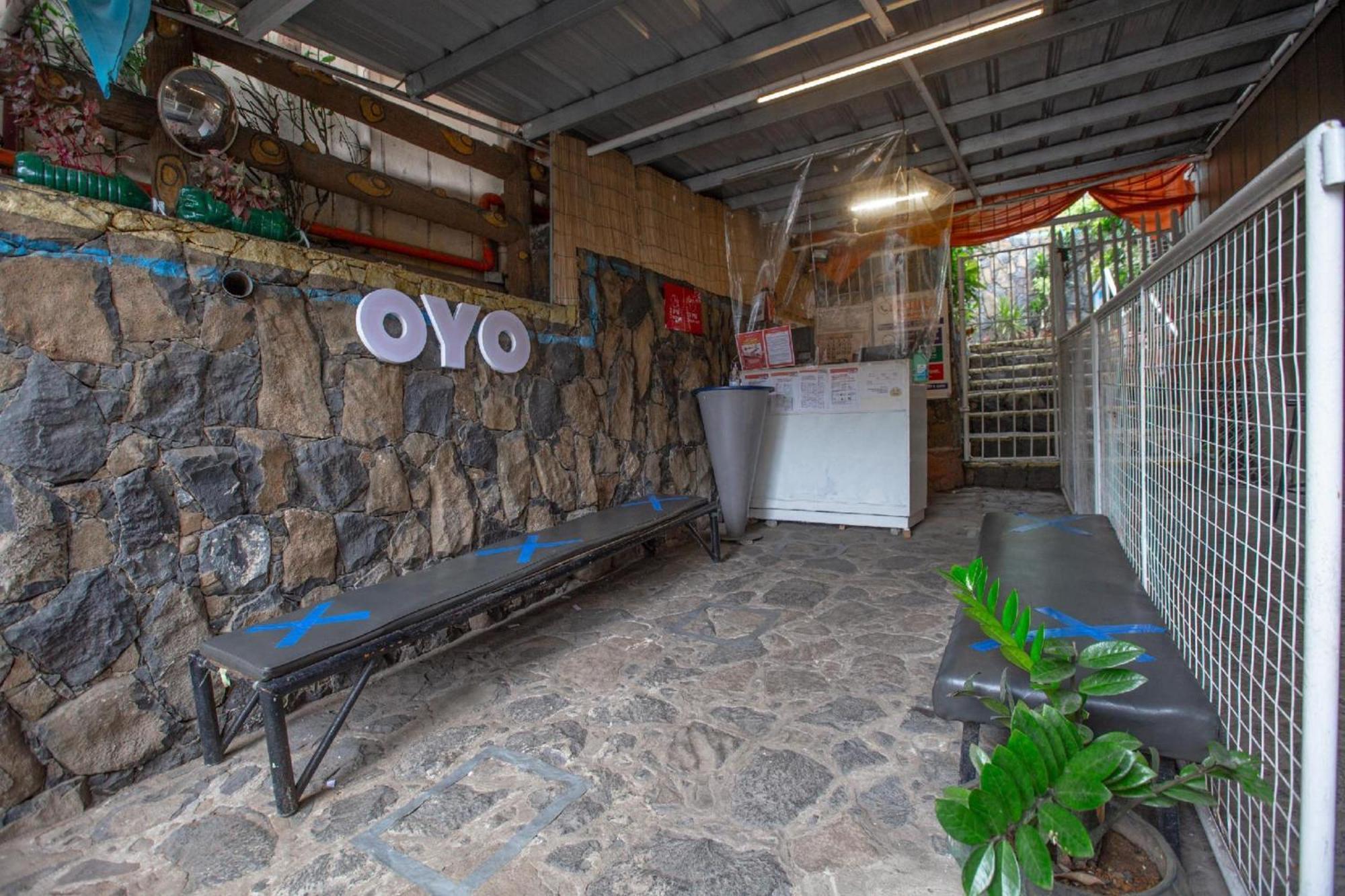 Oyo 588森洛克度假村-员工已接种疫苗 安蒂波洛 外观 照片